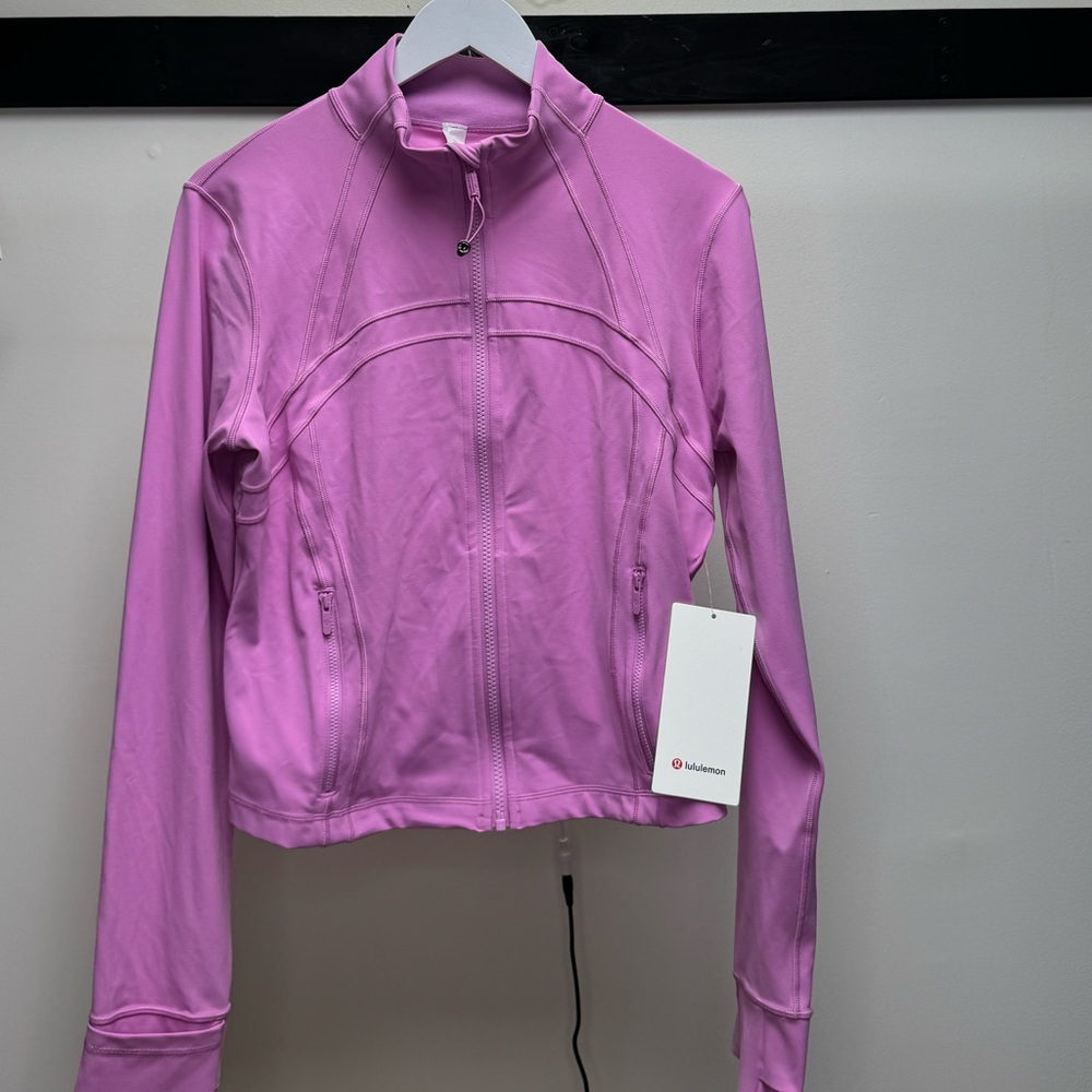 SOLD // Lululemon NWT Define Cropped Jacket *Nulu Dahlia Mauve